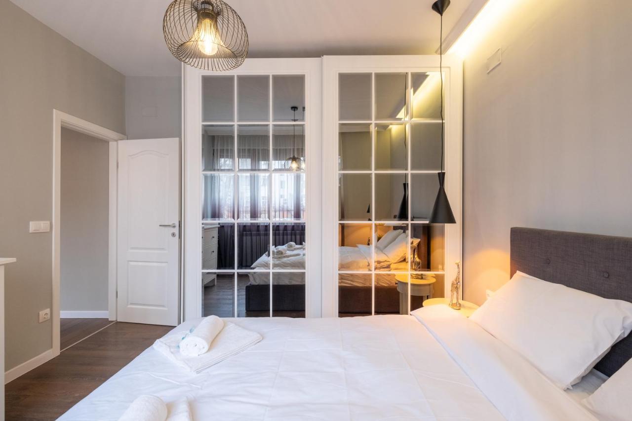 Designer & Cozy 2Bd Flat With A Parking In The City Center By Flat Mаnager Sofia Exterior foto